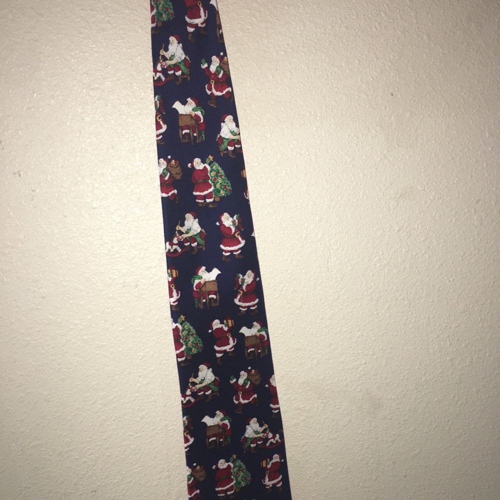 John Henry 100 silk Christmas tie